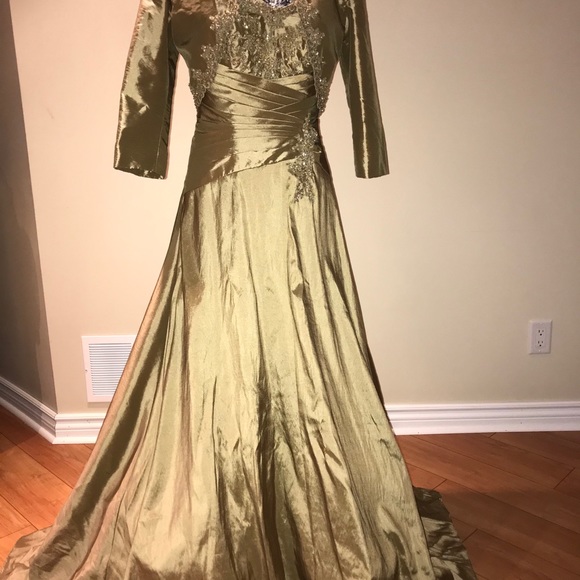 Evening gown - Picture 4 of 4